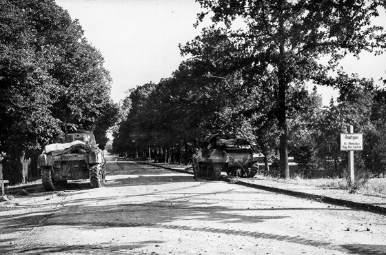 Bild Road Block am Pferdeweiher, 1944